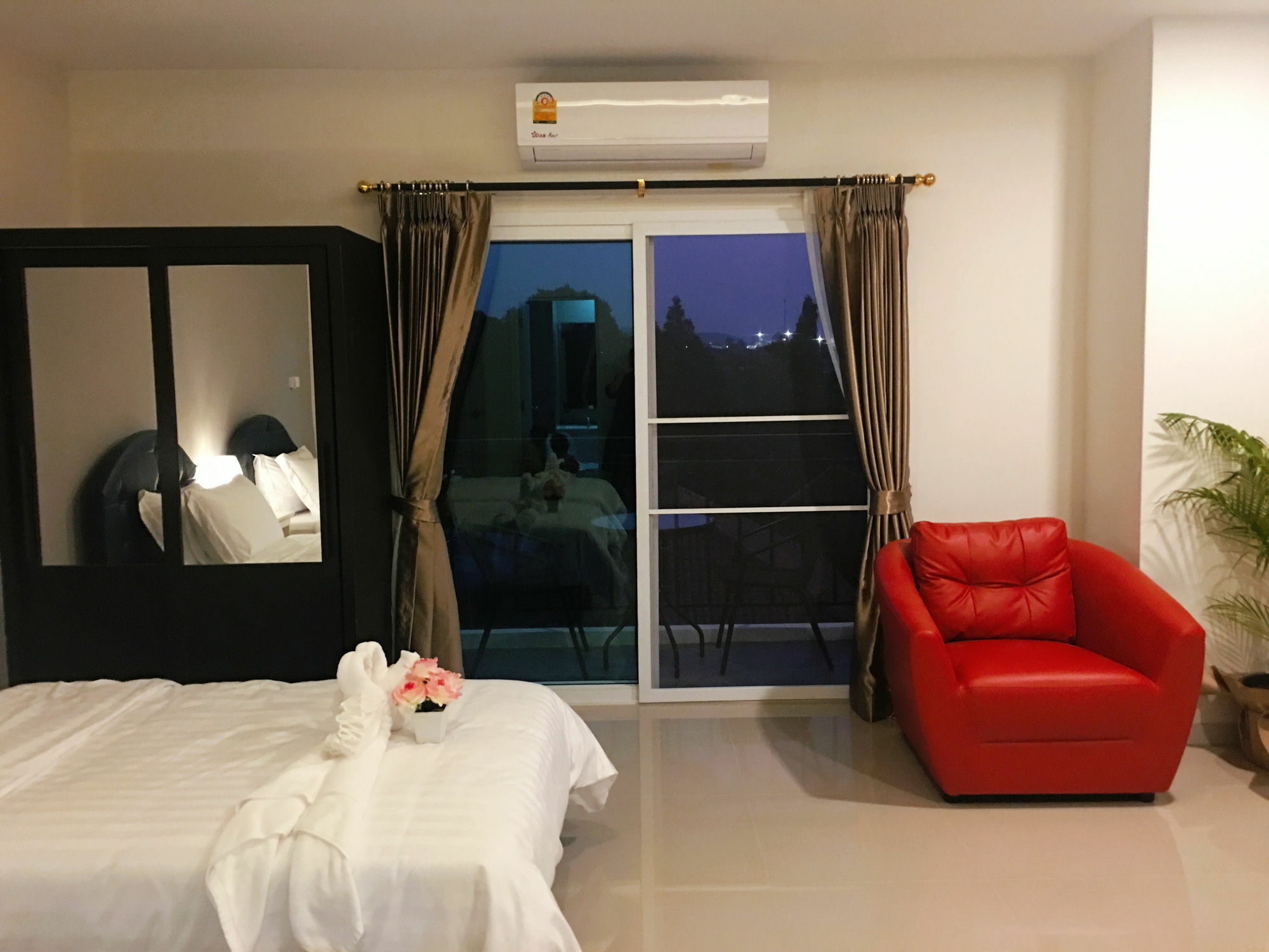 Baan Hinwong Hotel Ban Nong Hin  Exterior photo