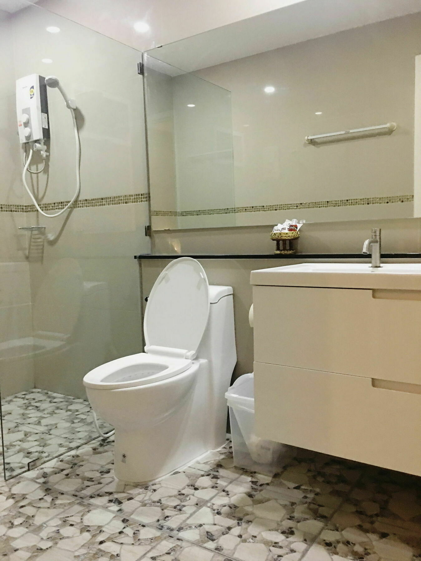 Baan Hinwong Hotel Ban Nong Hin  Exterior photo